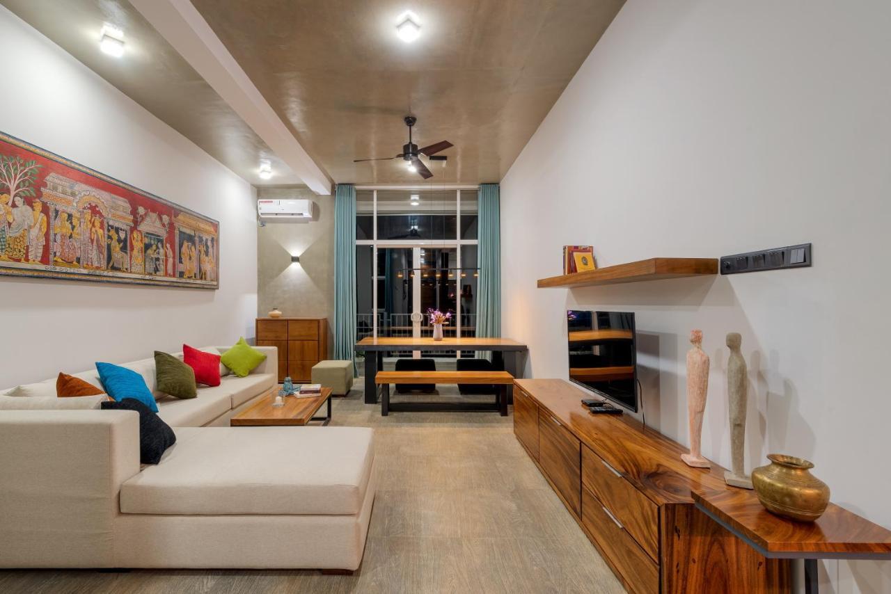 Hikka Hill Loft Апартаменти
